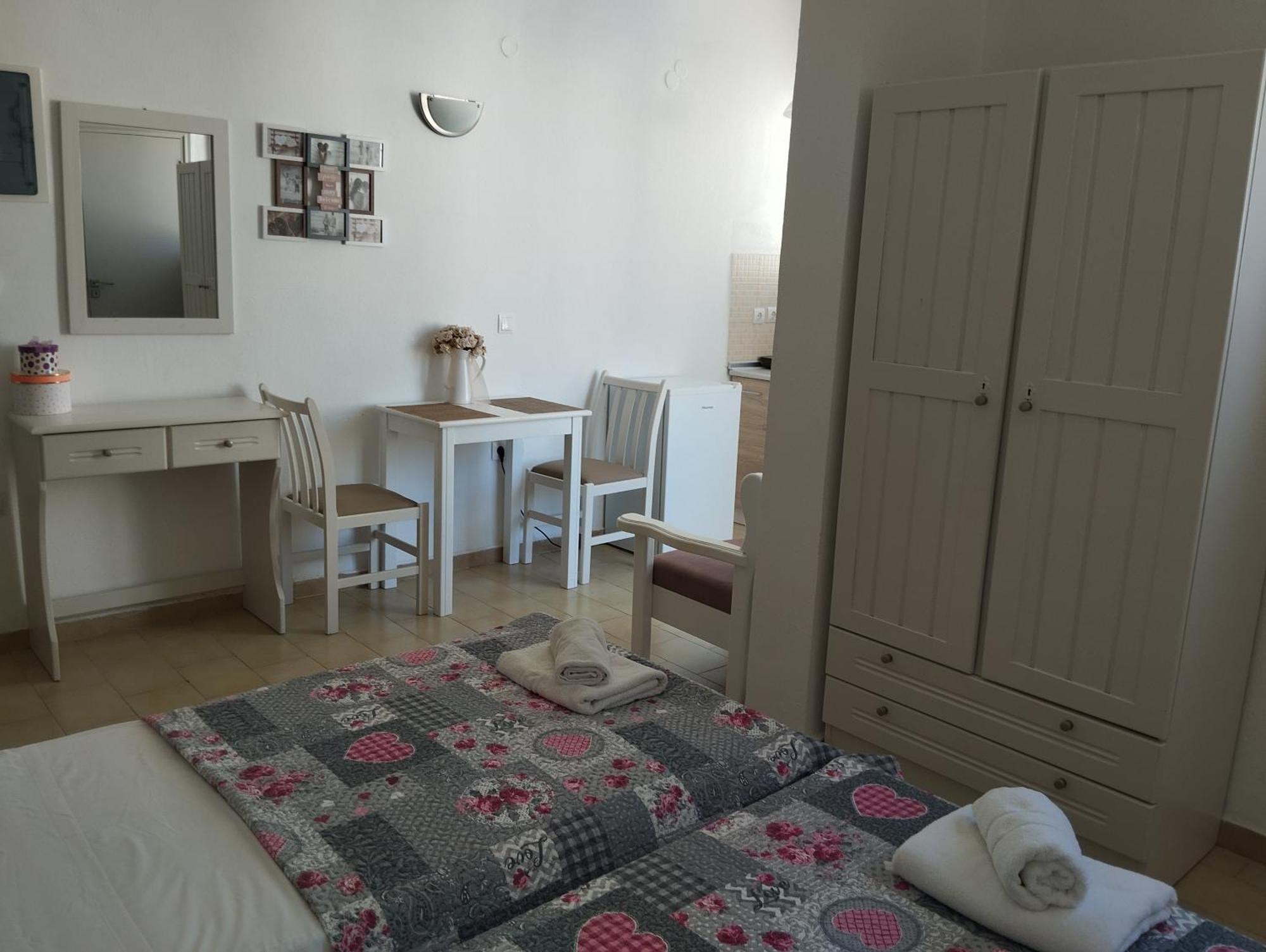 Lilian'S Seaview-Party Street-Youth Studios Rhodes City Exteriér fotografie
